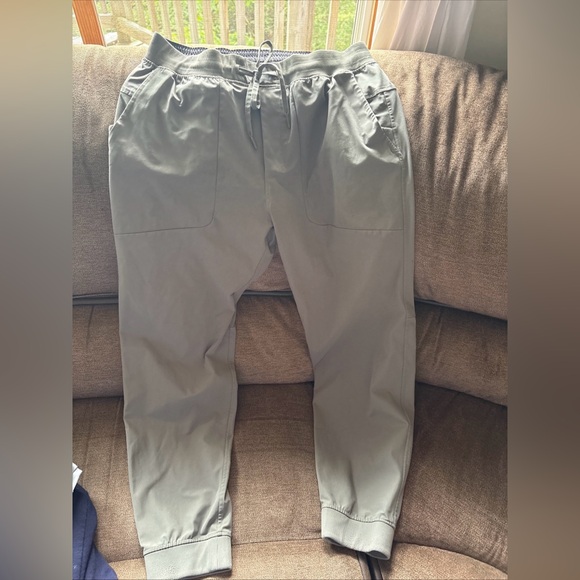 Men’s Lululemon ABC Jogger Pants Warpstreme Size XL  Green  Workout Run 29 L - Picture 1 of 6